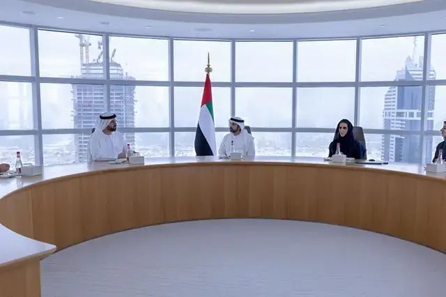 Hamdan bin Mohammed visits Ministry of Cabinet Affairs, applauds UAE’s globally unique government system