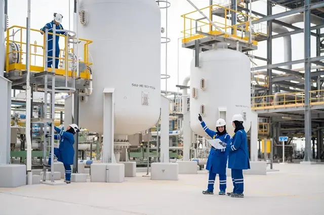 ADNOC Gas awards $5bln in contracts for first phase of its Rich Gas Development Project