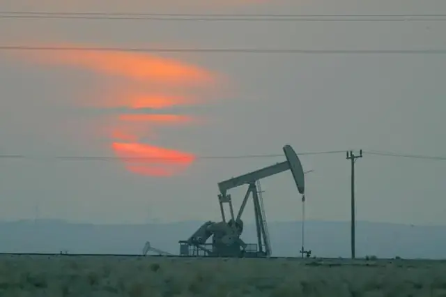 Kuwait oil price drops to $74.73 pb